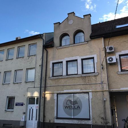 Lotusz Apartments In Nyiregyhaza Exterior foto